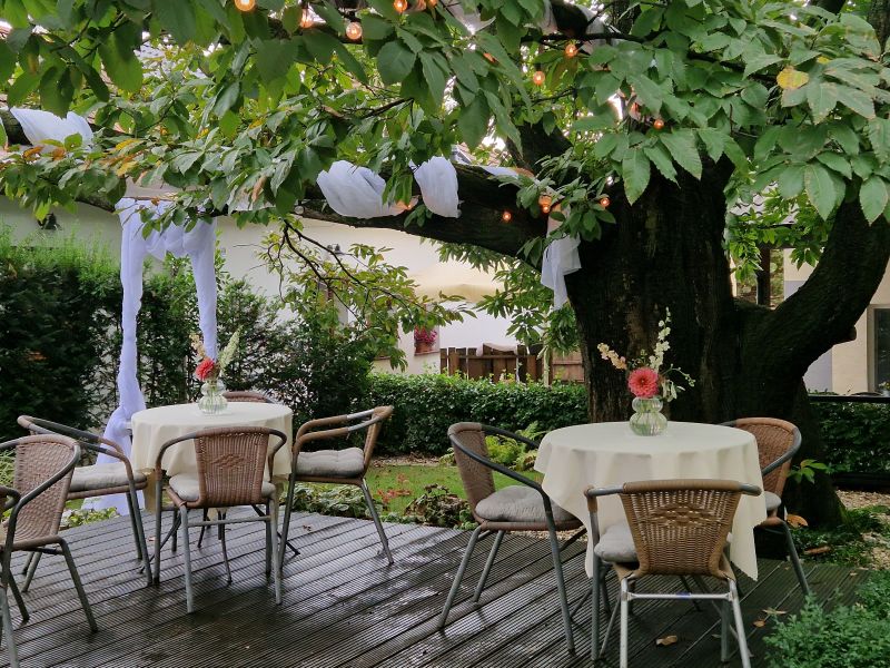 Veľká sála pod gaštanom