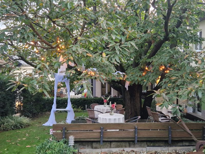 Veľká sála pod gaštanom